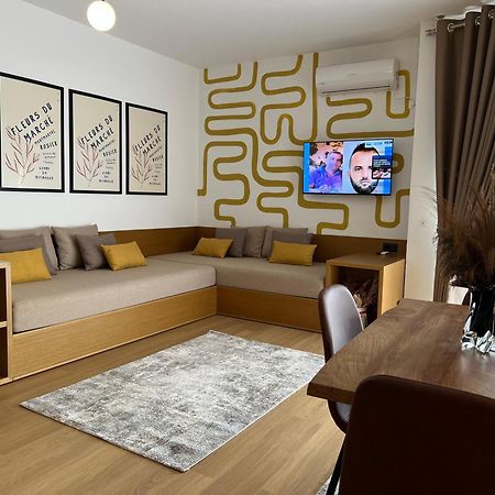 Flora Apartments Sarandë Eksteriør billede