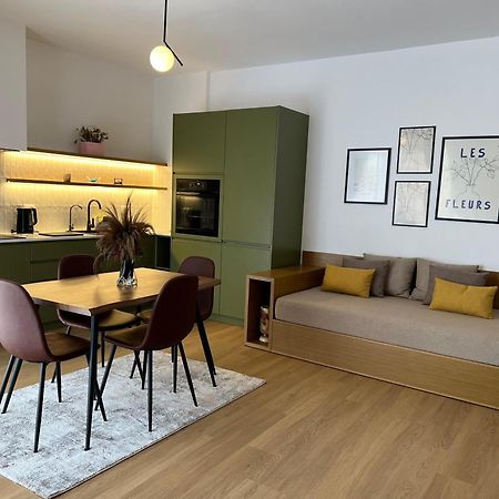 Flora Apartments Sarandë Eksteriør billede
