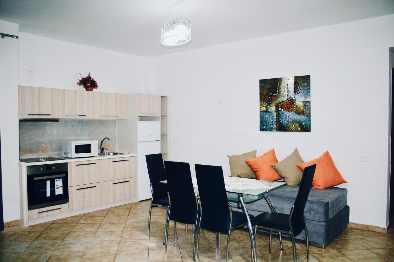 Flora Apartments Sarandë Eksteriør billede